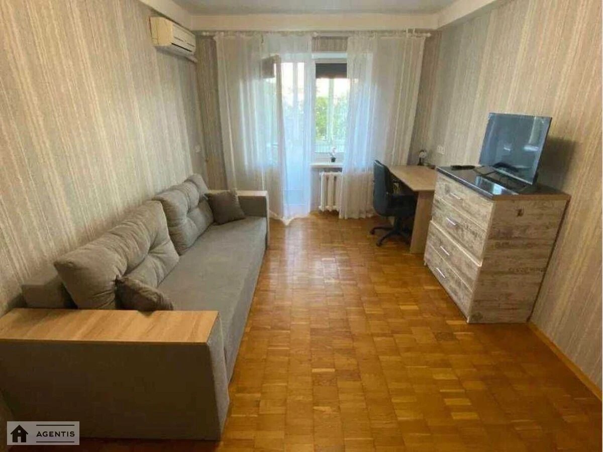 Сдам квартиру 1 комната, 38 m², 4 эт./10 этажей. 85, Миколи Закревського вул., Киев. 