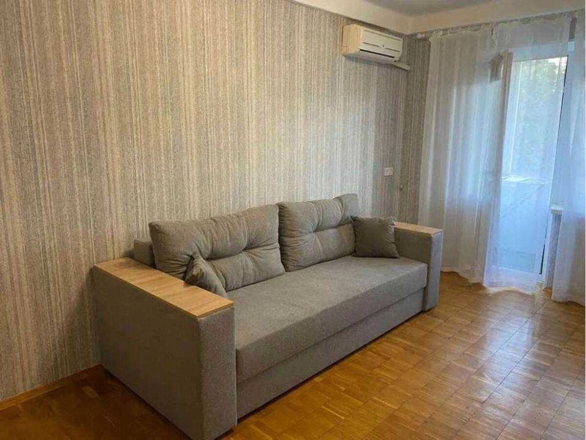 Apartment for rent 1 room, 38 m², 4th fl./10 floors. 85, Mykoly Zakrevskoho vul., Kyiv. 