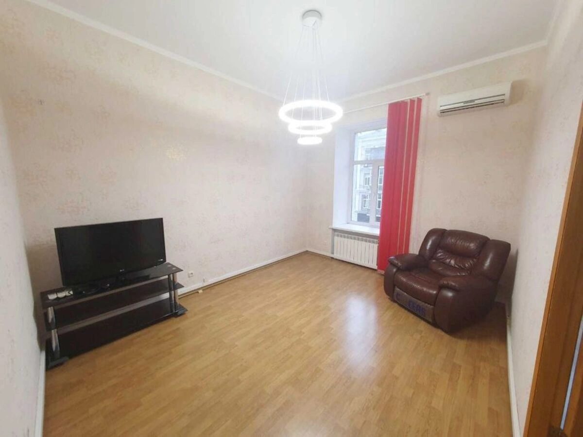 Apartment for rent 3 rooms, 140 m², 3rd fl./5 floors. 34, Shota Rustaveli vul., Kyiv. 