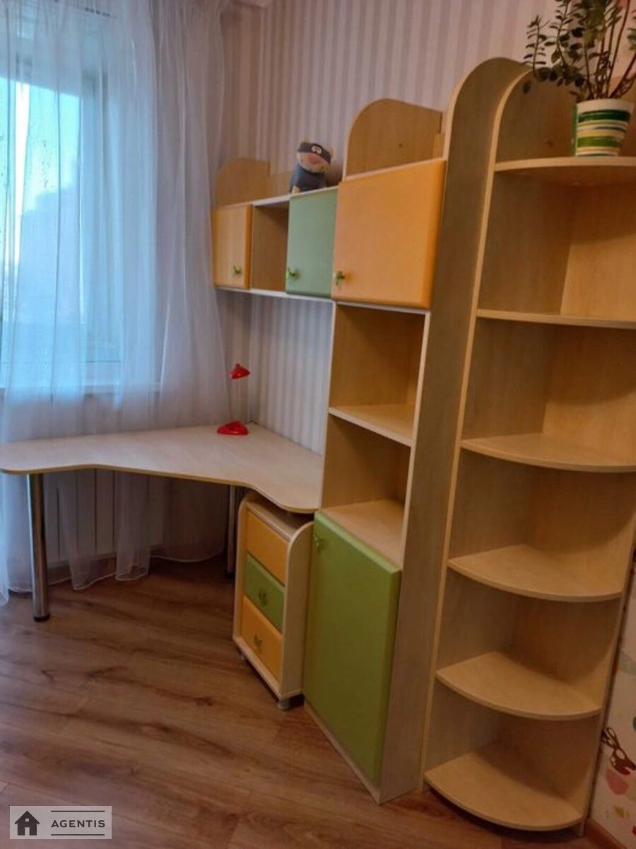 Сдам квартиру 2 комнаты, 50 m², 9 эт./25 этажей. 9, Єлизавети Чавдар вул., Киев. 