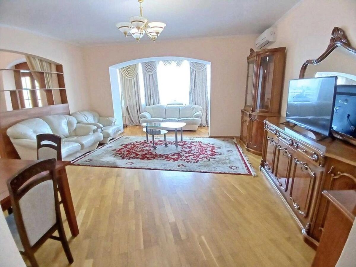 Apartment for rent 4 rooms, 126 m², 14th fl./22 floors. 21, Lesi Ukrayinky 21, Kyiv. 