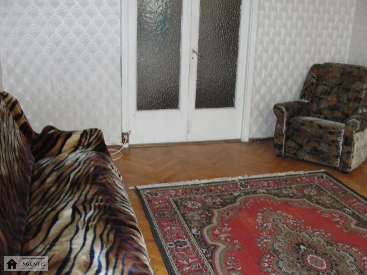 Apartment for rent 2 rooms, 61 m², 3rd fl./5 floors. Beresteyskyy prosp. Peremohy, Kyiv. 