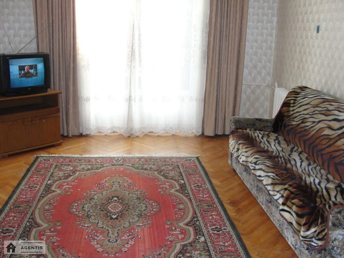 Apartment for rent 2 rooms, 61 m², 3rd fl./5 floors. Beresteyskyy prosp. Peremohy, Kyiv. 