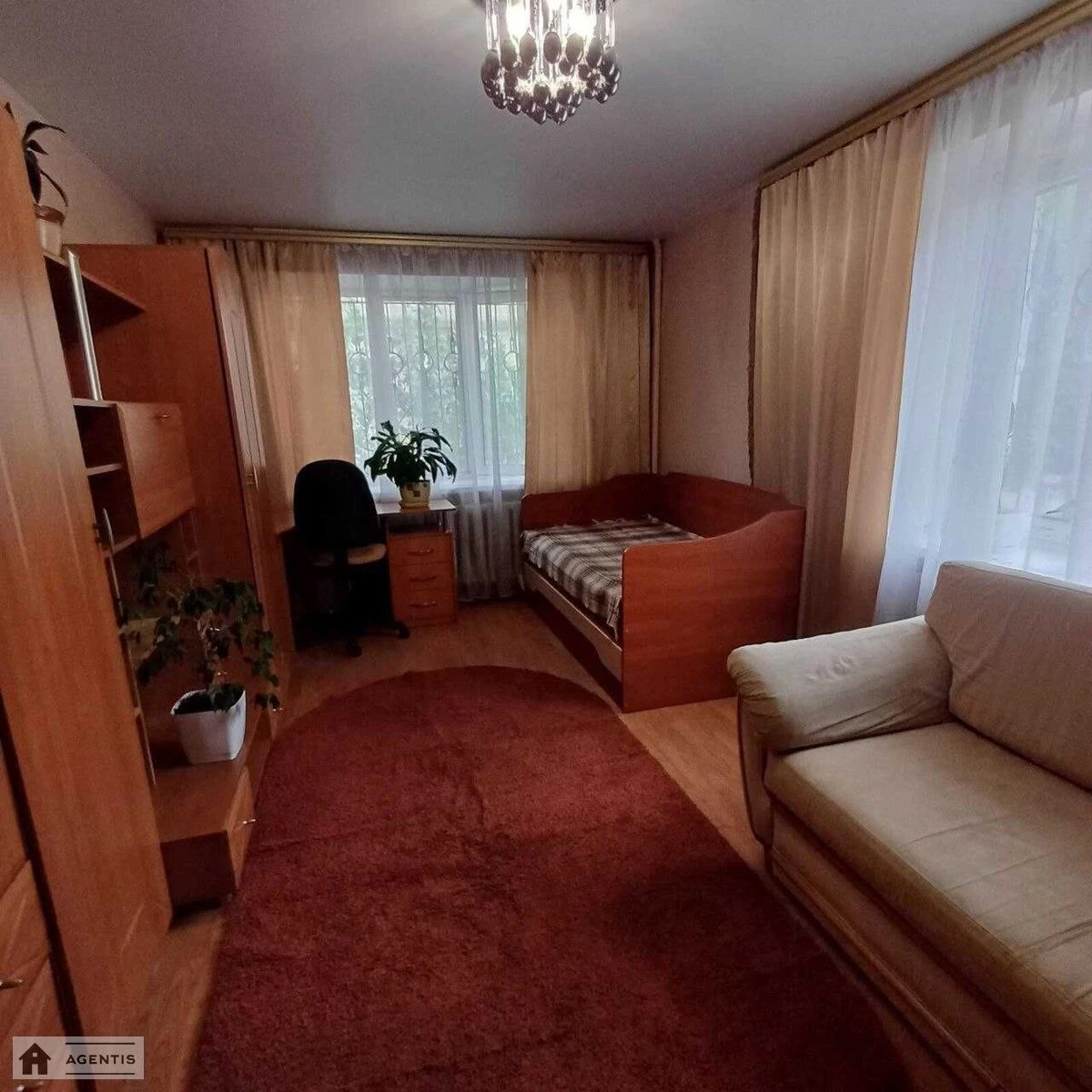 Apartment for rent 1 room, 30 m², 1st fl./5 floors. 18, Sobornosti prosp. Vozzyednannya, Kyiv. 