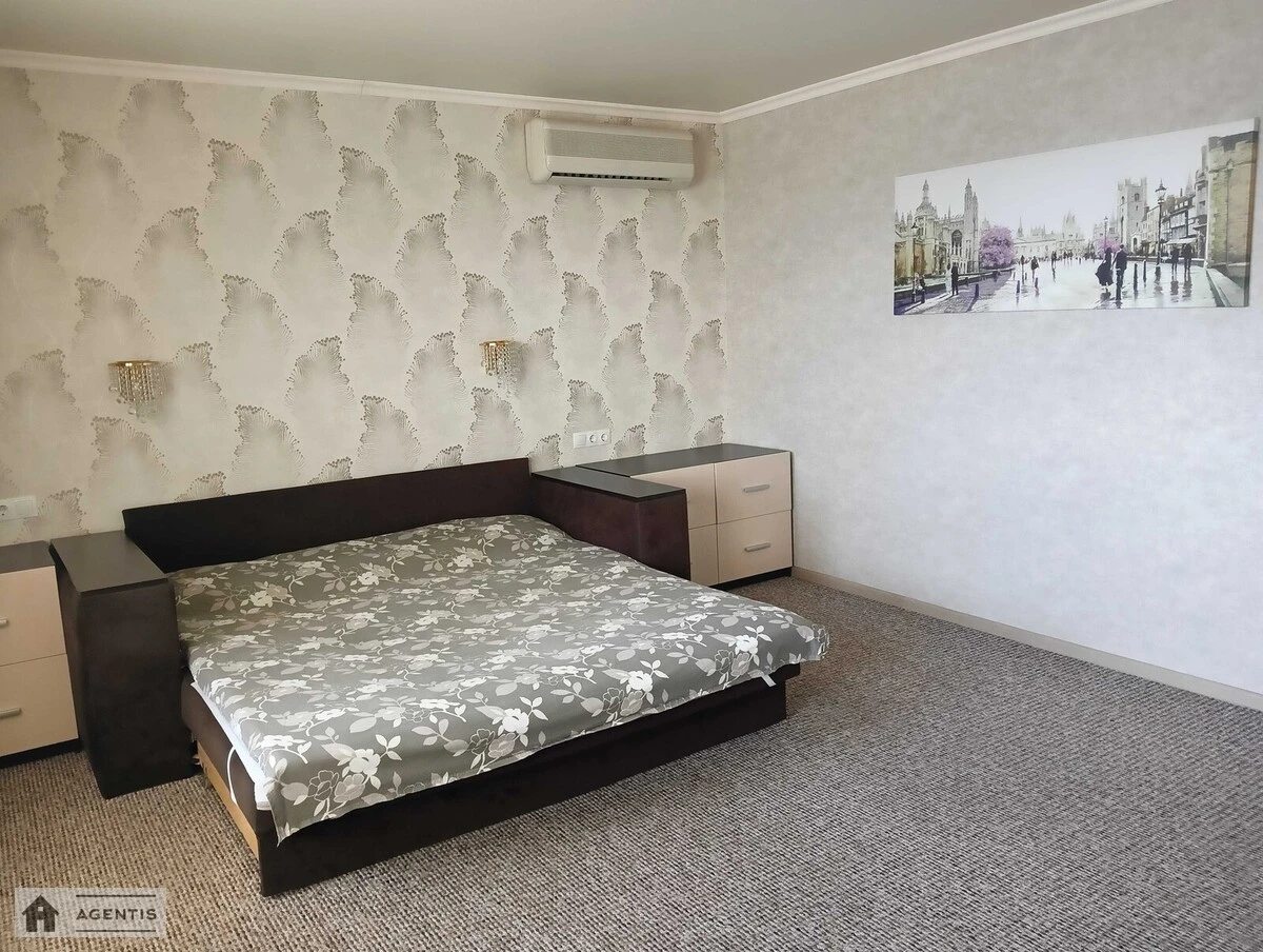 Сдам квартиру 1 комната, 54 m², 18 эт./21 этаж. 12, Братства тарасівців вул. (Декабристів), Киев. 