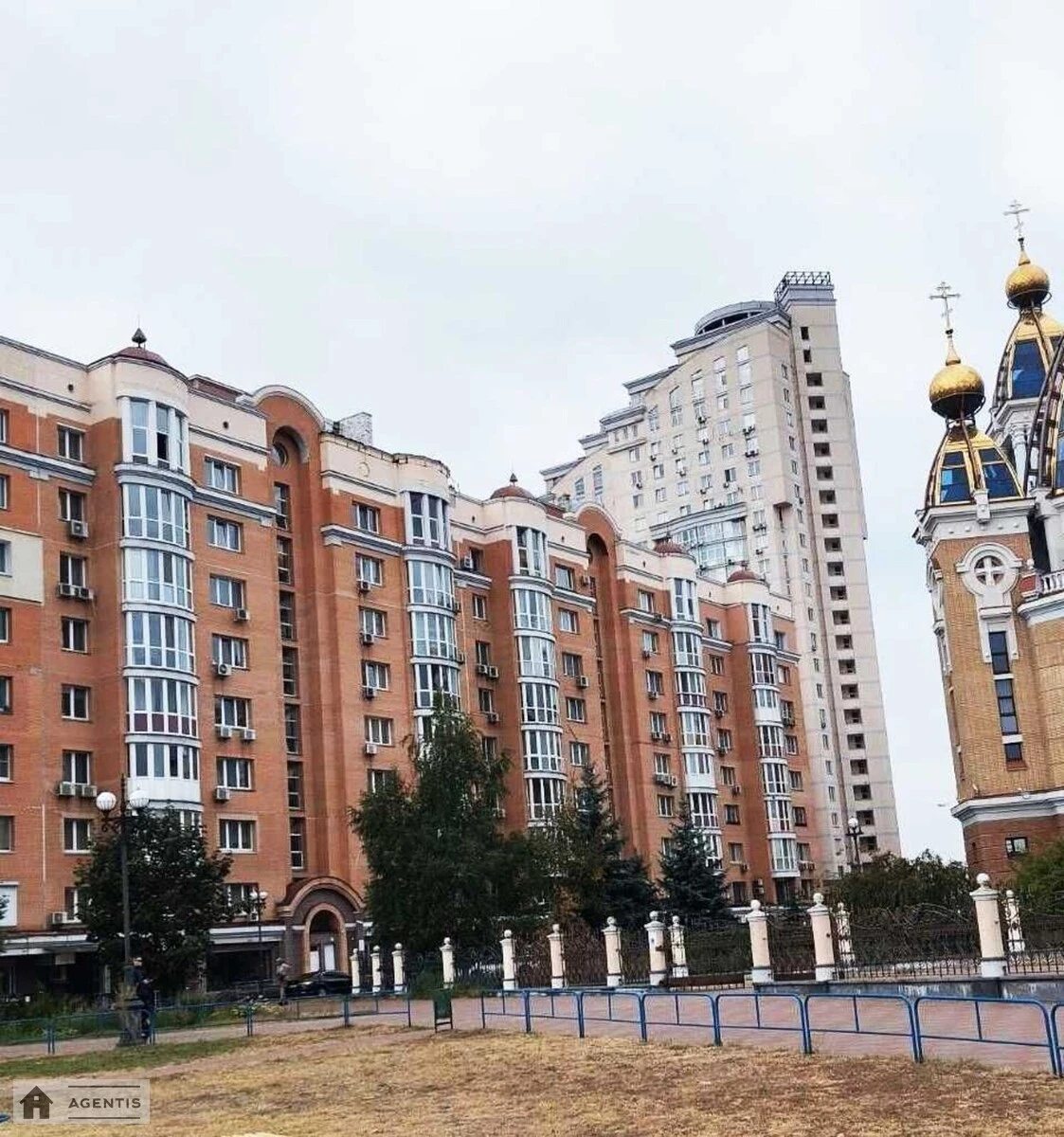 Apartment for rent 3 rooms, 85 m², 6th fl./9 floors. 3, Obolonska Naberezhna 3, Kyiv. 