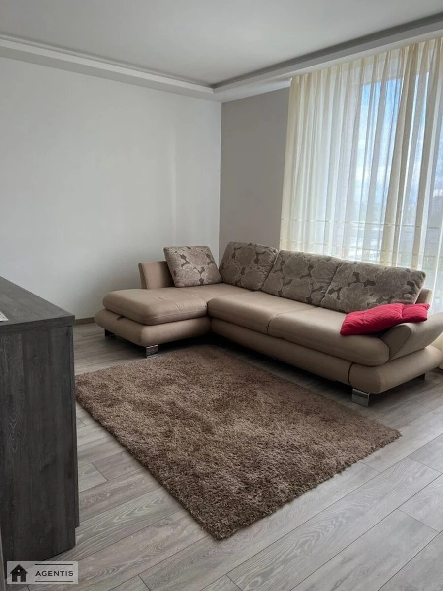 Apartment for rent 3 rooms, 86 m², 7th fl./25 floors. Solomyanska vul., Kyiv. 