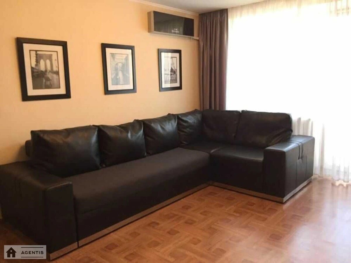 Apartment for rent 1 room, 38 m², 4th fl./9 floors. 8, Lytovskiy 8, Kyiv. 