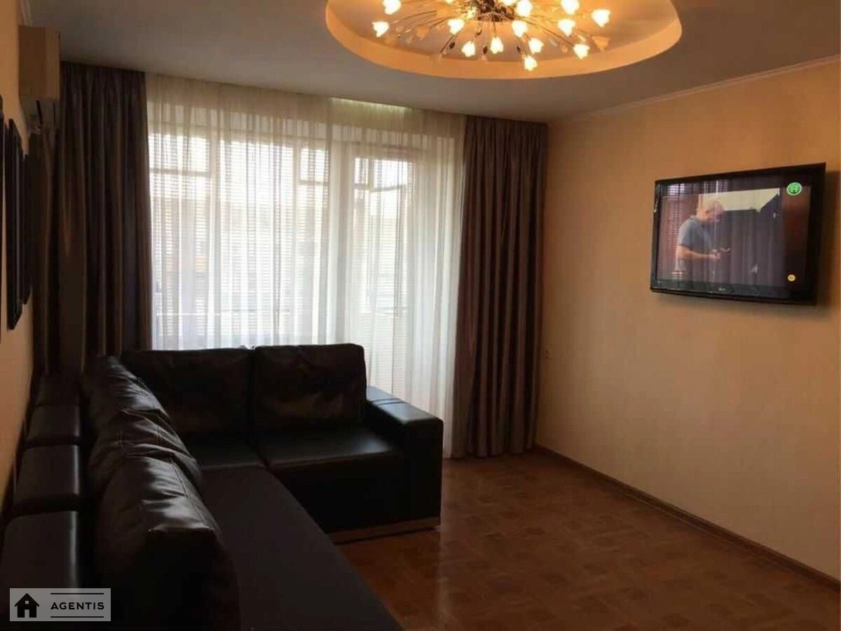 Apartment for rent 1 room, 38 m², 4th fl./9 floors. 8, Lytovskiy 8, Kyiv. 