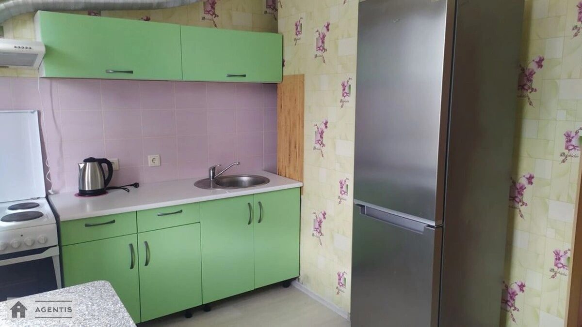 Здам квартиру 1 кімната, 41 m², 9 пов./24 поверхи. 6, Драгоманова 6, Київ. 