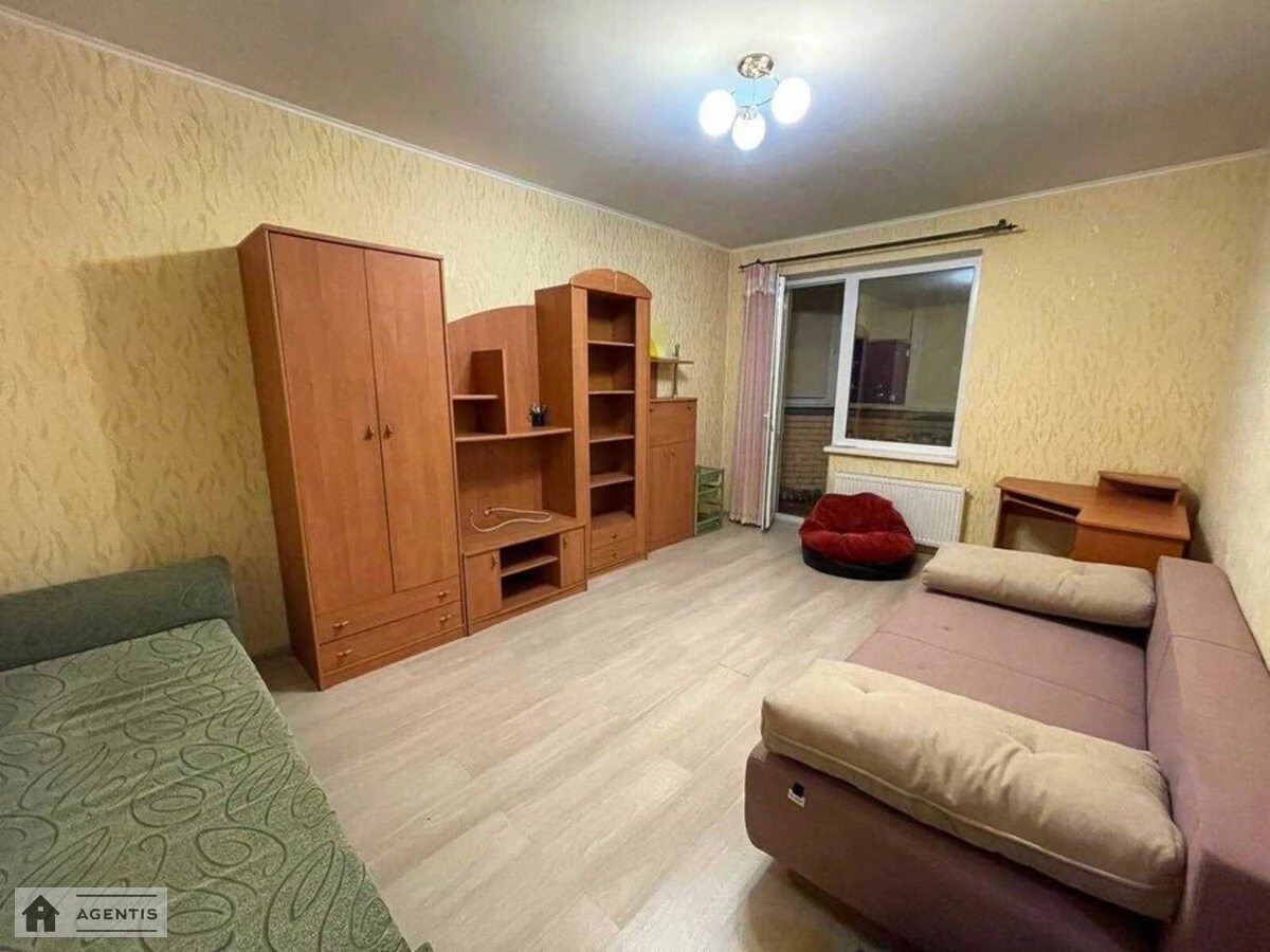 Сдам квартиру 1 комната, 41 m², 9 эт./24 этажа. 6, Драгоманова 6, Киев. 