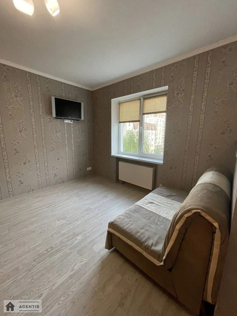 Сдам квартиру 1 комната, 36 m², 4 эт./5 этажей. Примаченко , Вишневое. 