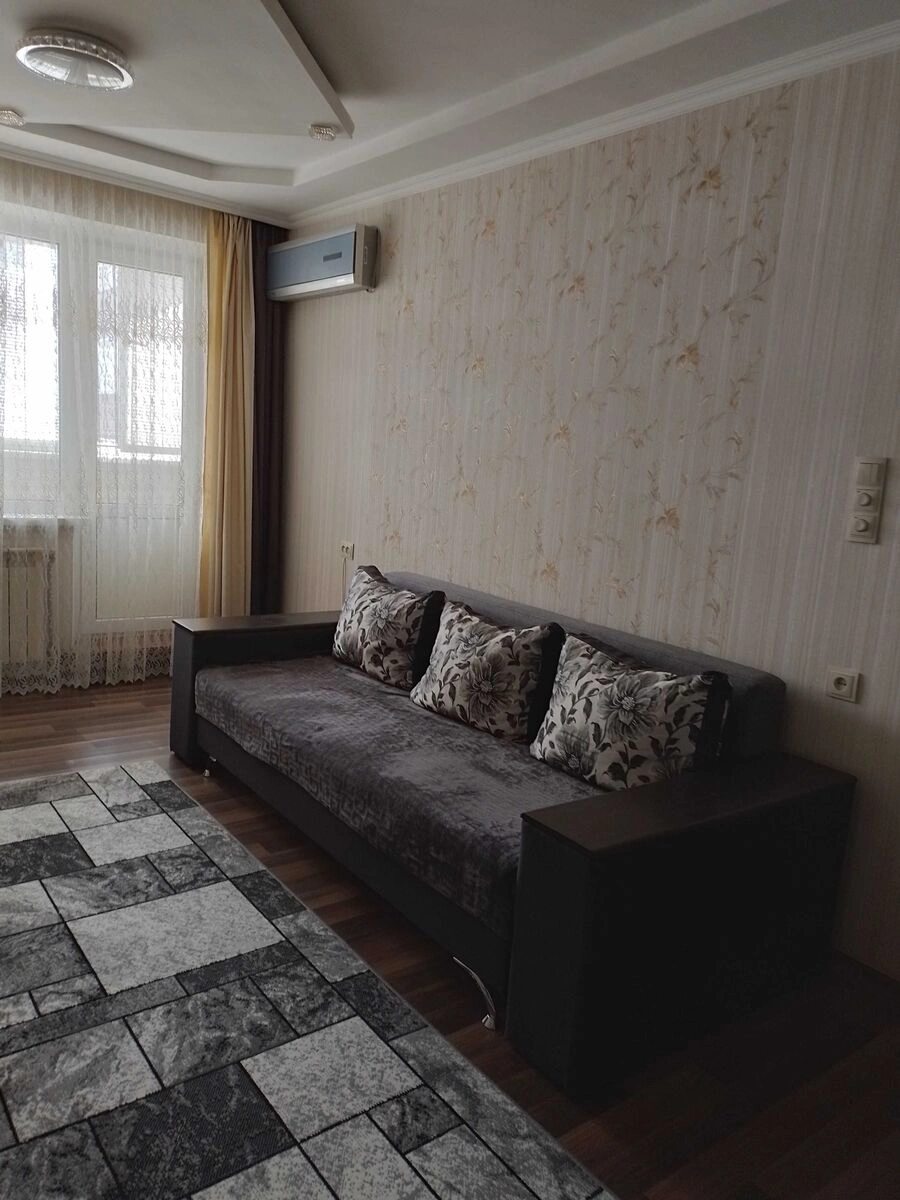 Продаж квартири 2 кімнати, 51 m², 7 пов./10 поверхів. Подільський (ленінський), Кропивницький. 