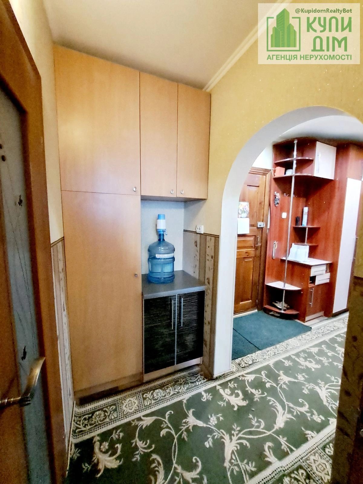 Продаж квартири 2 кімнати, 51 m², 7 пов./10 поверхів. Подільський (ленінський), Кропивницький. 