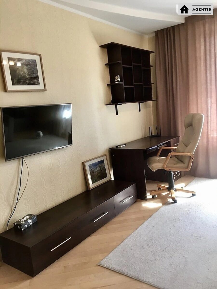 Apartment for rent 2 rooms, 67 m², 4th fl./17 floors. 59, Zhylyanska 59, Kyiv. 