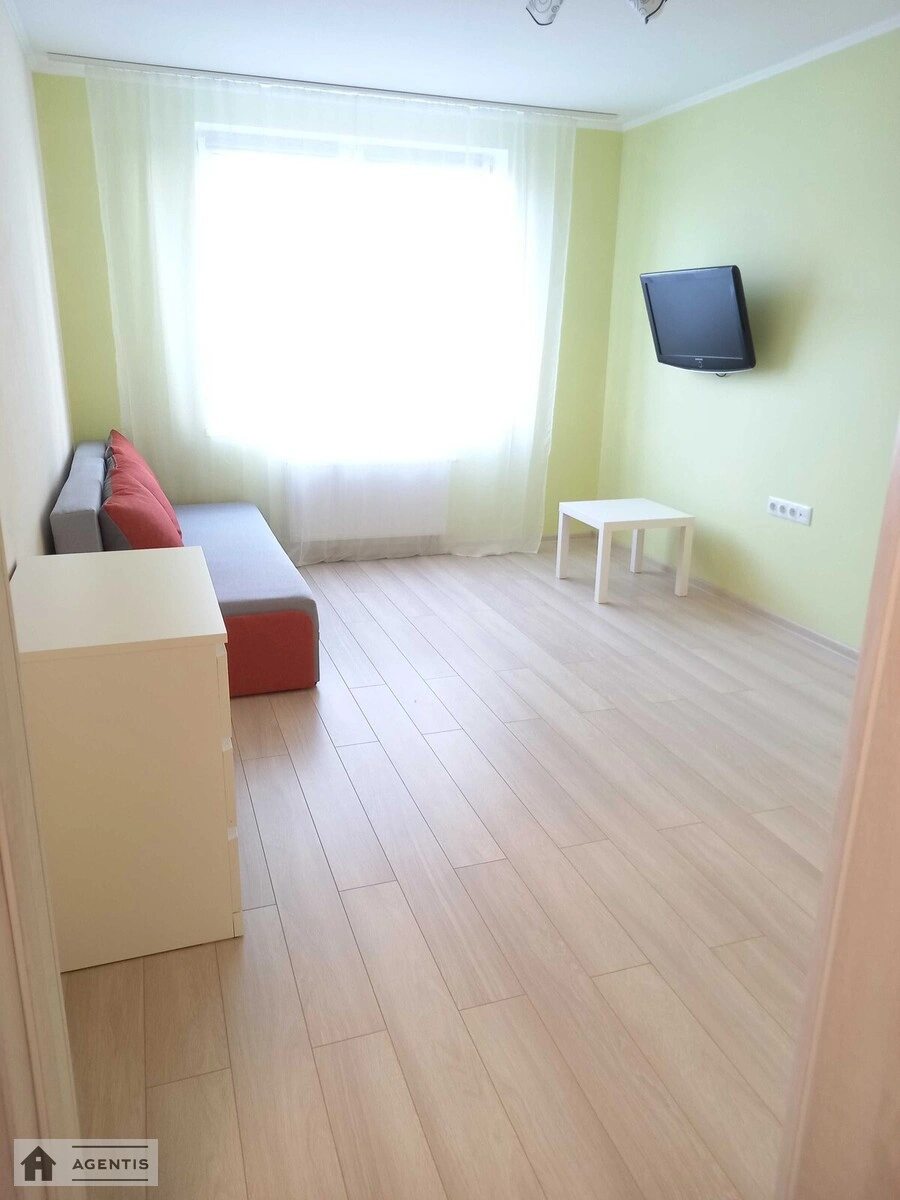 Apartment for rent 1 room, 42 m², 7th fl./16 floors. 32, Serhiya Danchenka vul., Kyiv. 