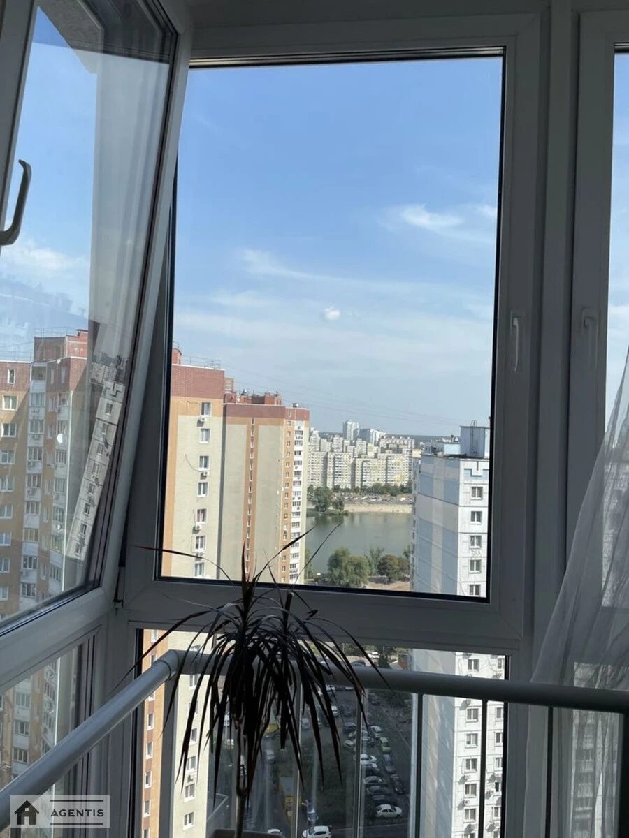 Apartment for rent 1 room, 50 m², 22nd fl./25 floors. 2, Dragomanova 2, Kyiv. 