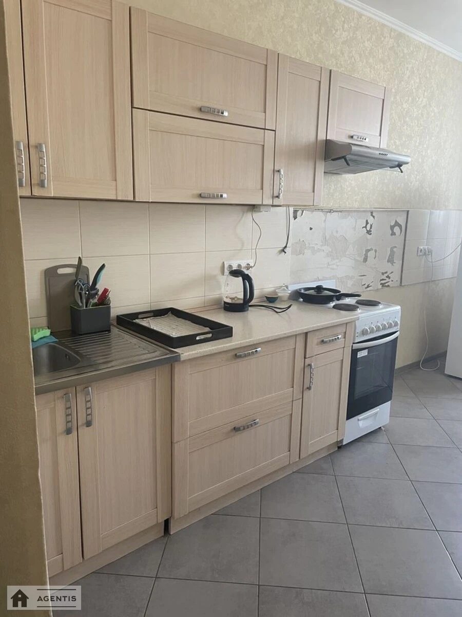 Apartment for rent 1 room, 50 m², 22nd fl./25 floors. 2, Dragomanova 2, Kyiv. 