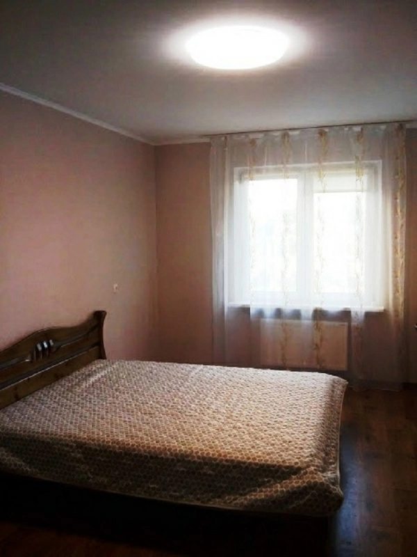Сдам квартиру. 1 room, 54 m², 4th floor/24 floors. 9, Глушкова Академика 9, Киев. 