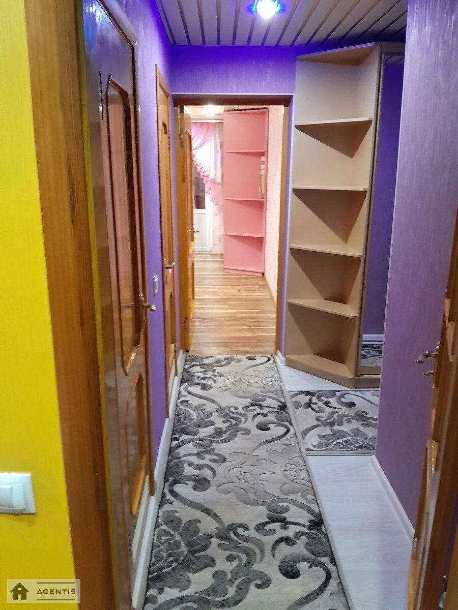 Apartment for rent 3 rooms, 64 m², 5th fl./9 floors. 9, Dokivska vul., Kyiv. 