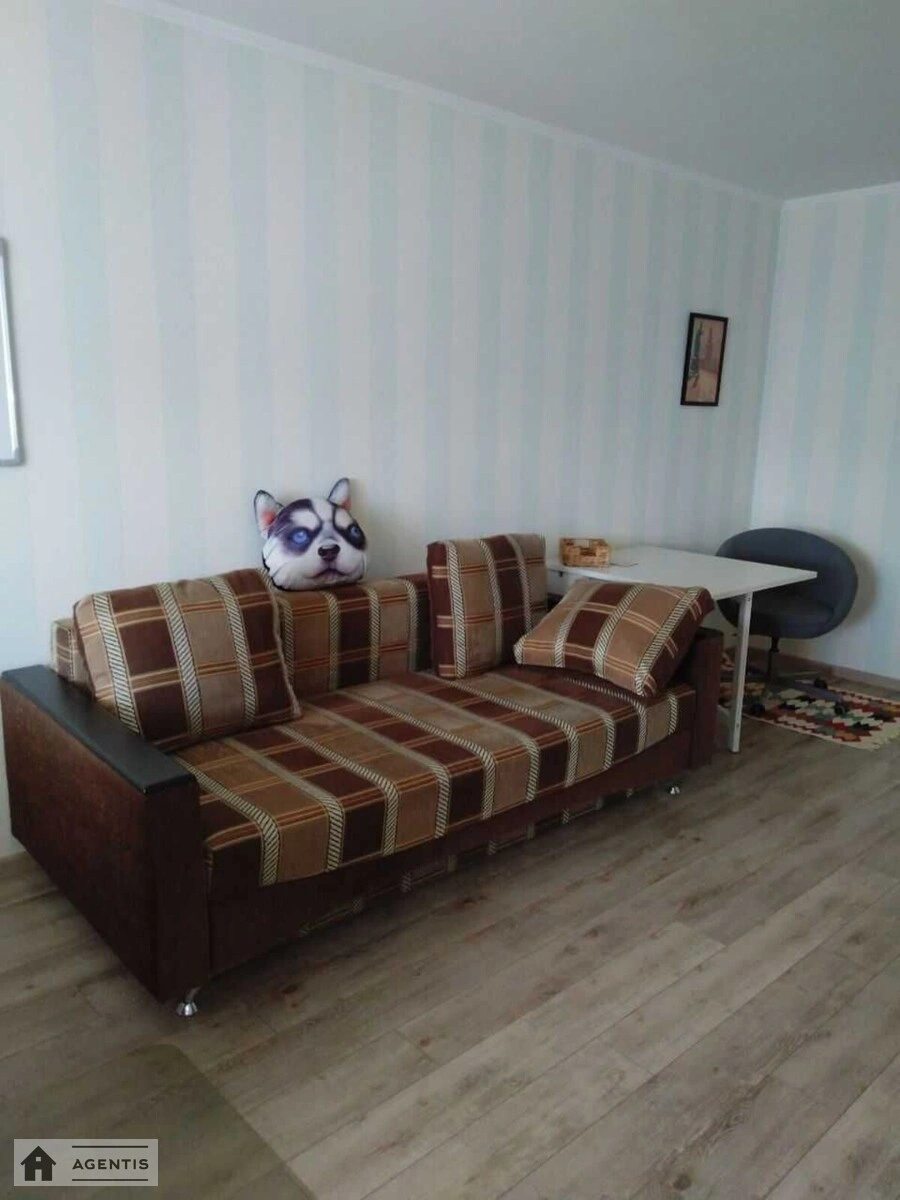 Apartment for rent 2 rooms, 48 m², 7th fl./12 floors. 3, Andriya Malyshka vul., Kyiv. 