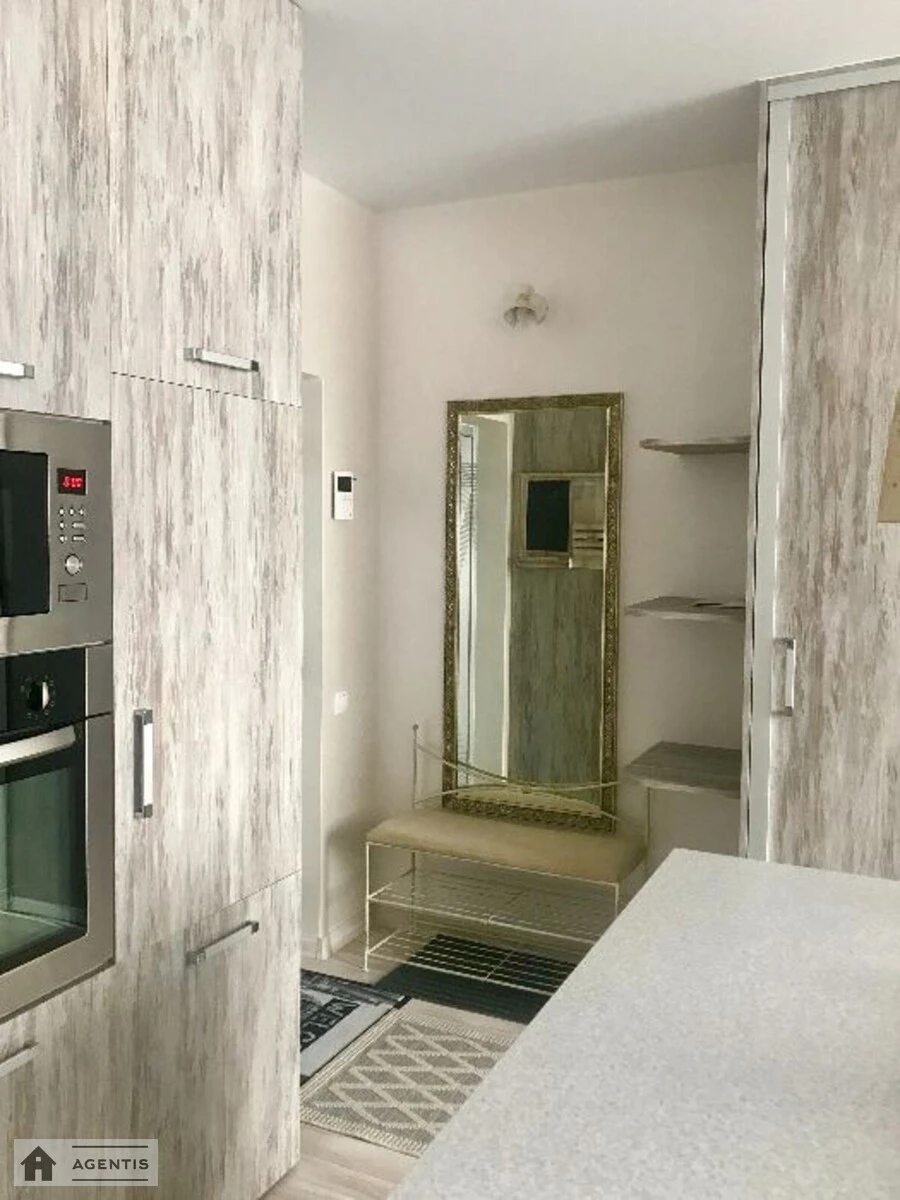 Здам квартиру 2 кімнати, 40 m², 7 пов./8 поверхів. Набережно-Корчуватська, Київ. 