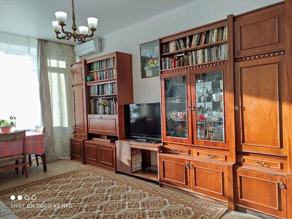 Apartment for rent 3 rooms, 87.1 m², 6th fl./9 floors. Pecherskyy tsentr, Kyiv. 