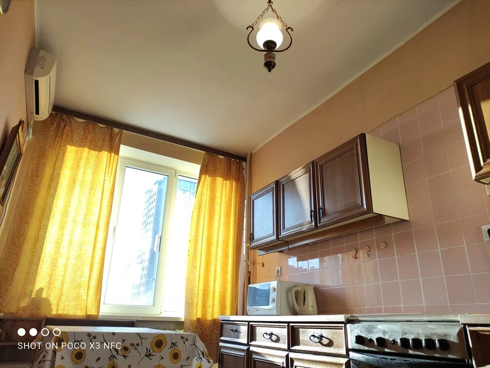 Apartment for rent 3 rooms, 87.1 m², 6th fl./9 floors. Pecherskyy tsentr, Kyiv. 