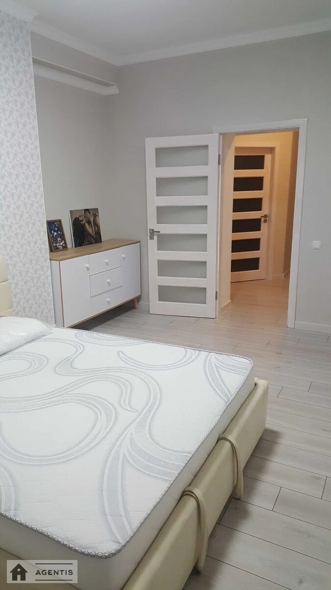 Здам квартиру 4 кімнати, 95 m², 9 пов./10 поверхів. 28, Героїв Небесної сотні , Софіївська Борщагівка. 