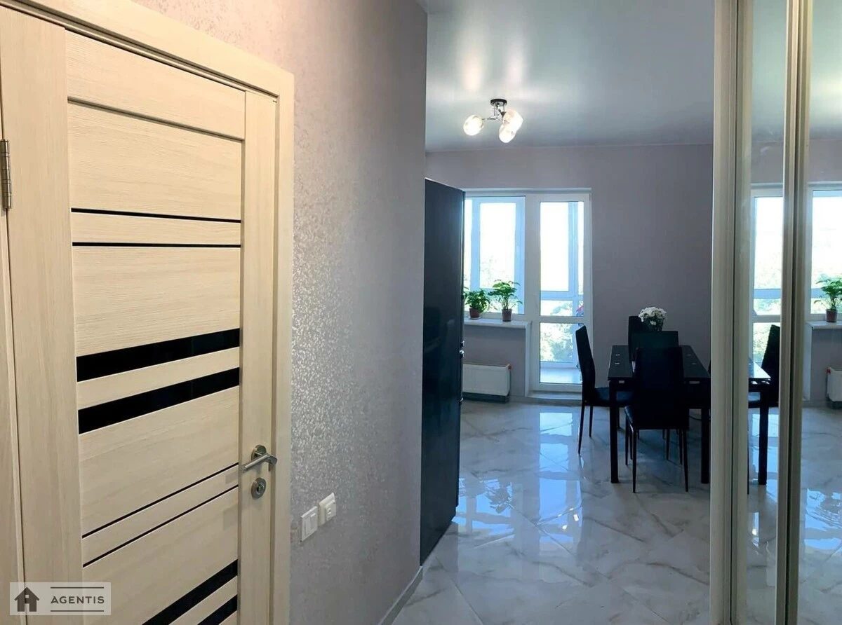 Apartment for rent 1 room, 41 m², 2nd fl./9 floors. Novoselky. 