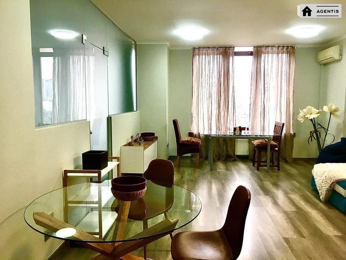 Apartment for rent 2 rooms, 67 m², 10th fl./17 floors. 59, Zhylyanska 59, Kyiv. 