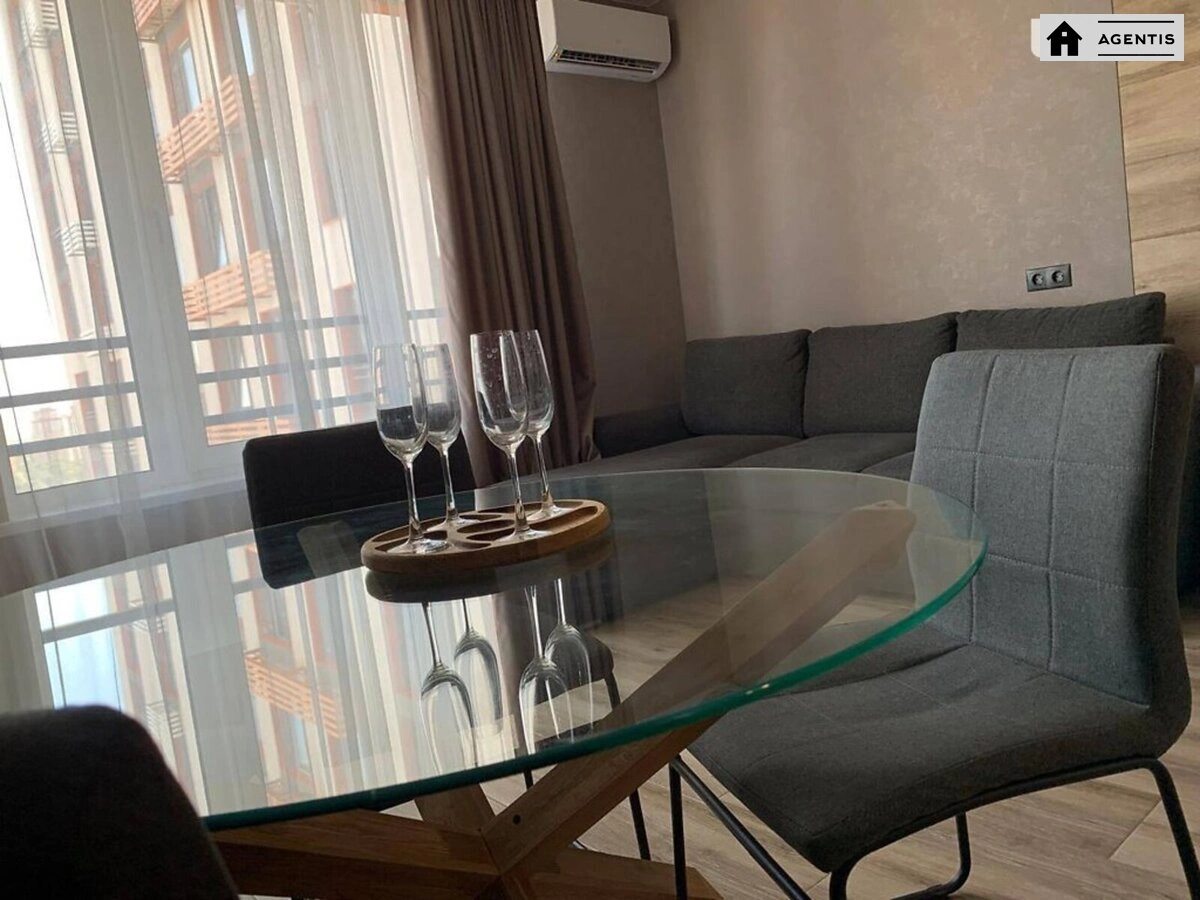 Apartment for rent 2 rooms, 66 m², 18th fl./25 floors. 18, Dniprovs'ka embankment 18, Kyiv. 