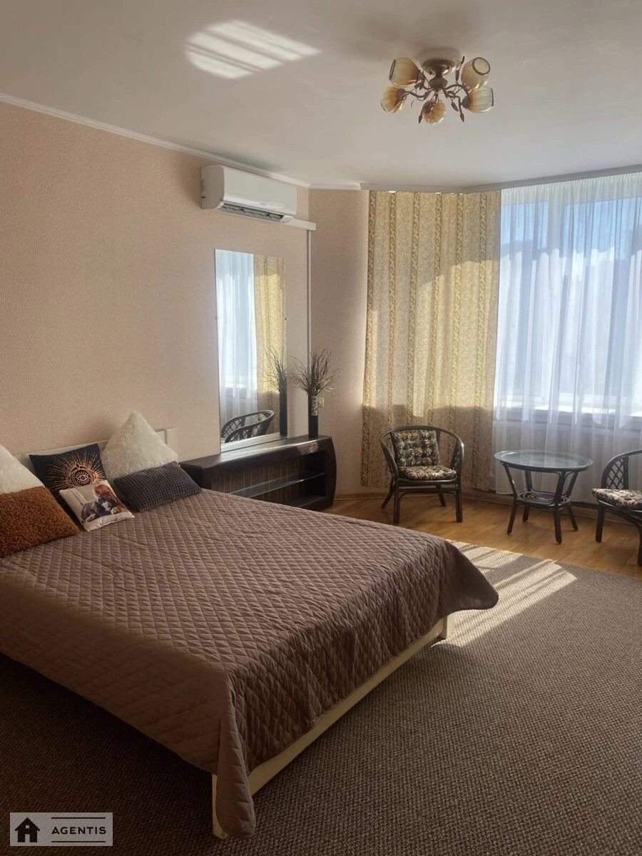 Apartment for rent 1 room, 48 m², 12th fl./24 floors. 16, Mykoly Bazhana prosp., Kyiv. 