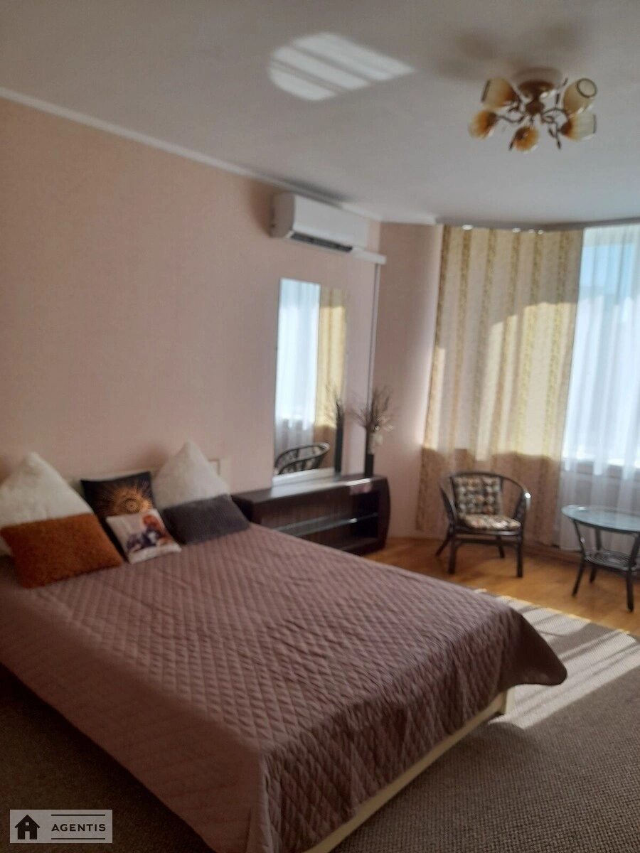 Apartment for rent 1 room, 48 m², 12th fl./24 floors. 16, Mykoly Bazhana prosp., Kyiv. 