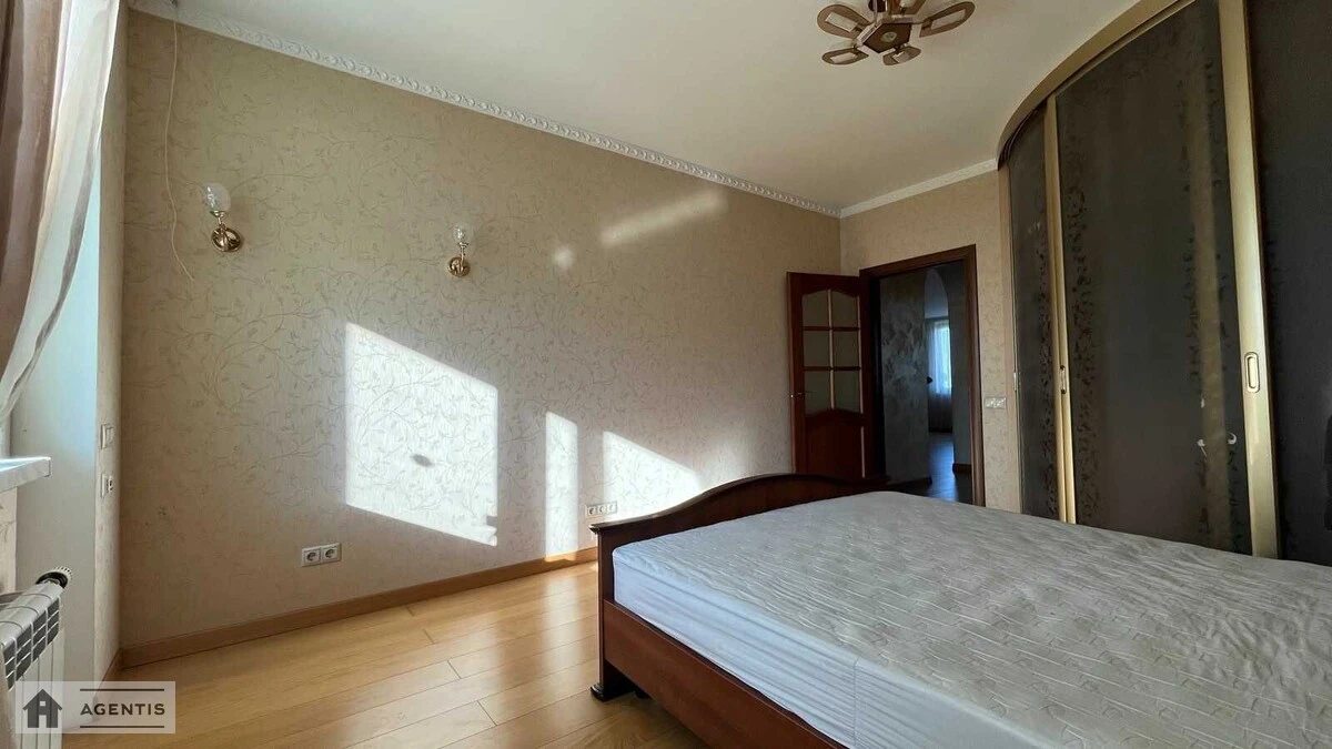 Apartment for rent 3 rooms, 97 m², 16th fl./17 floors. 2, Vasylya Kasiyana vul., Kyiv. 