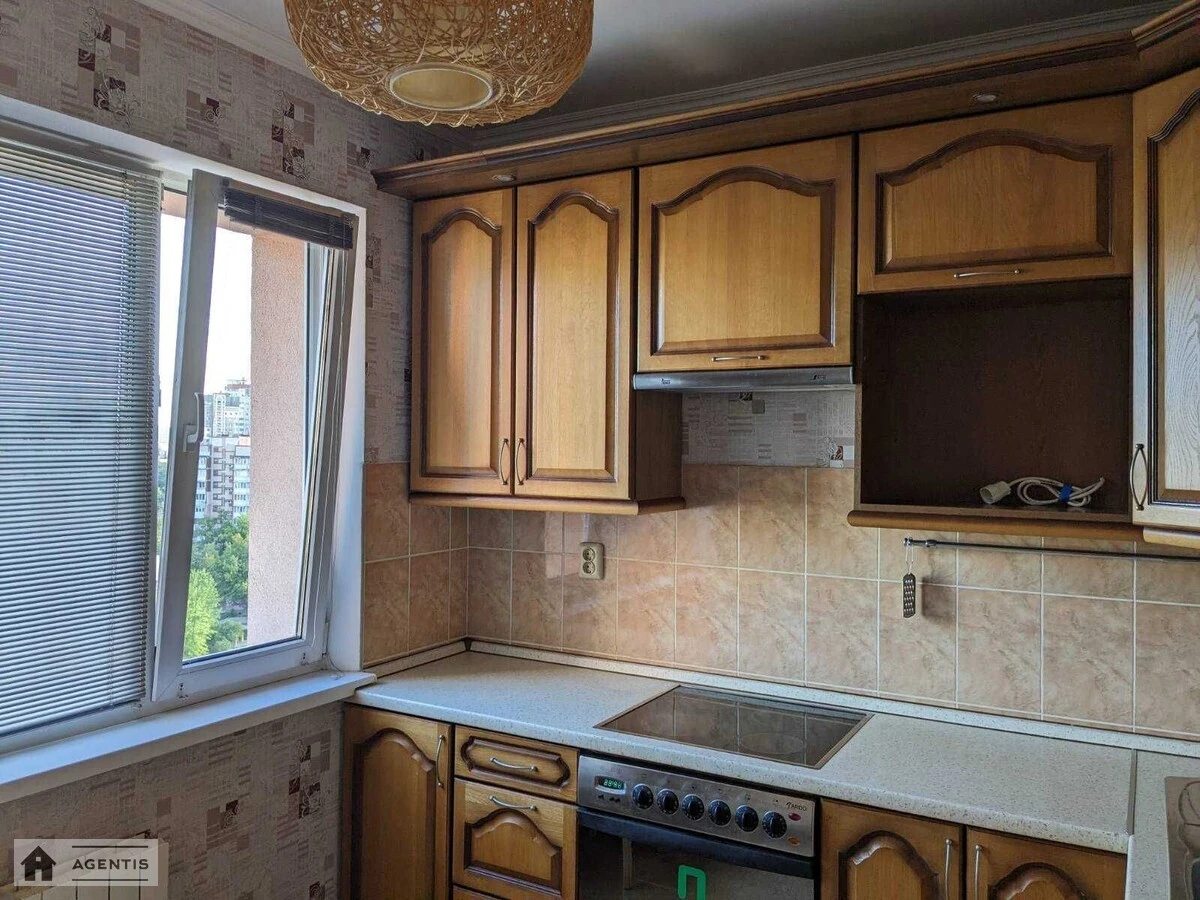 Apartment for rent 2 rooms, 55 m², 10th fl./18 floors. Onore de Balzaka vul., Kyiv. 