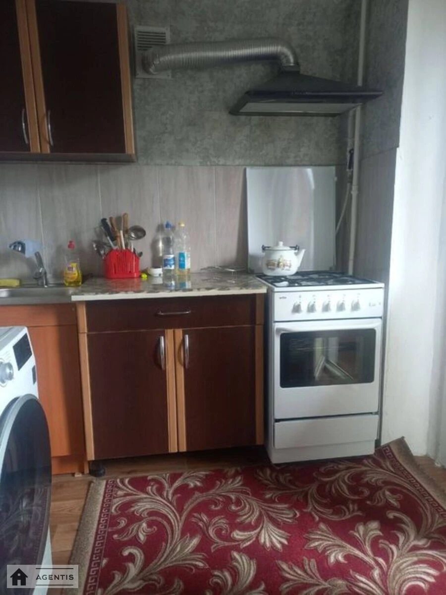 Apartment for rent 1 room, 34 m², 5th fl./9 floors. Dniprovskyy rayon, Kyiv. 