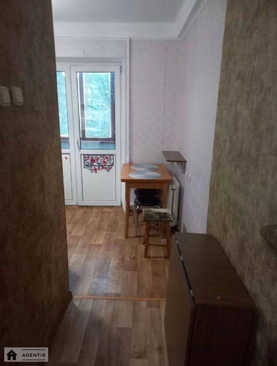 Здам квартиру 1 кімната, 34 m², 5 пов./9 поверхів. Дніпровський район, Київ. 