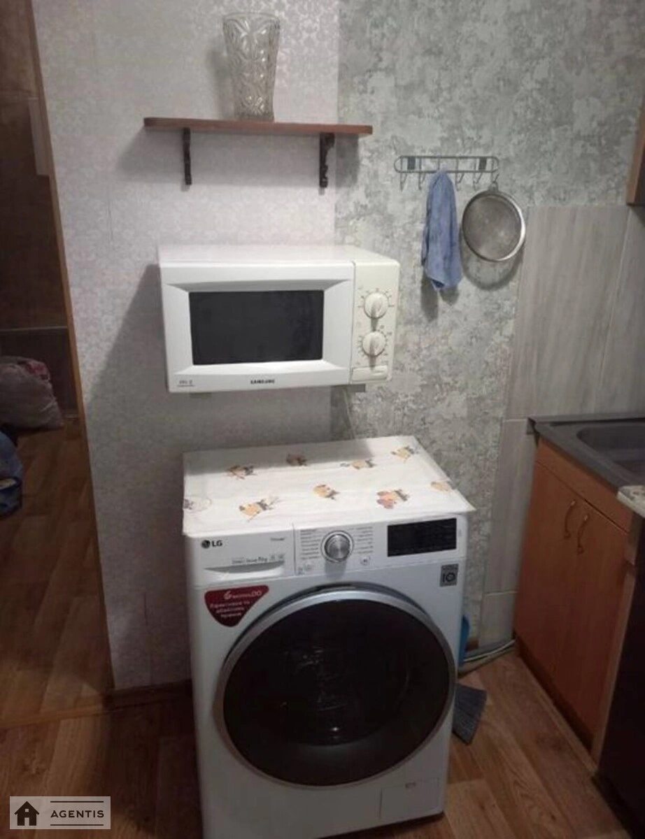 Здам квартиру 1 кімната, 34 m², 5 пов./9 поверхів. Дніпровський район, Київ. 