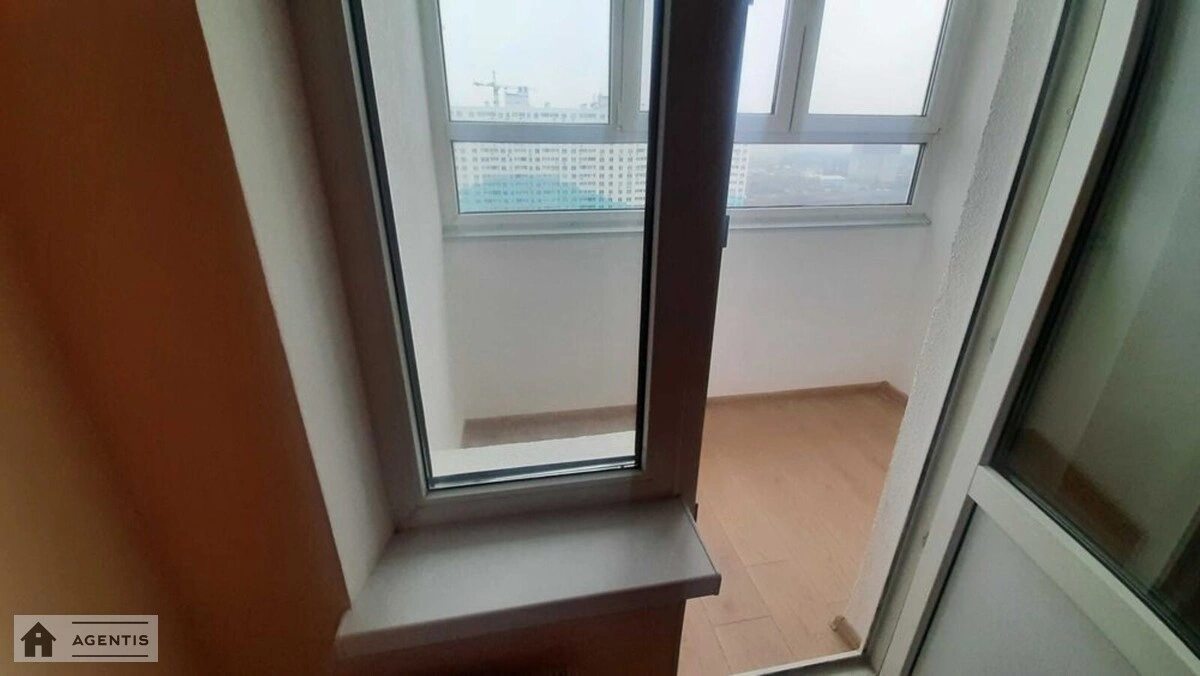 Apartment for rent 1 room, 40 m², 23rd fl./26 floors. 18, Odeske shose, Novoselky. 