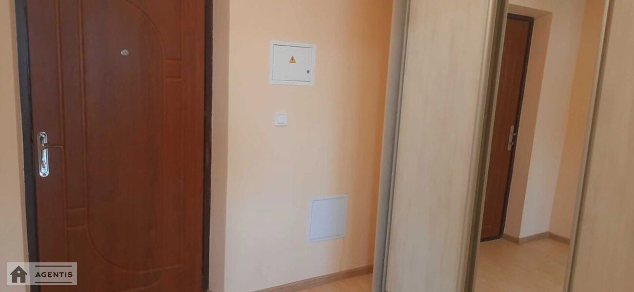 Apartment for rent 1 room, 40 m², 23rd fl./26 floors. 18, Odeske shose, Novoselky. 