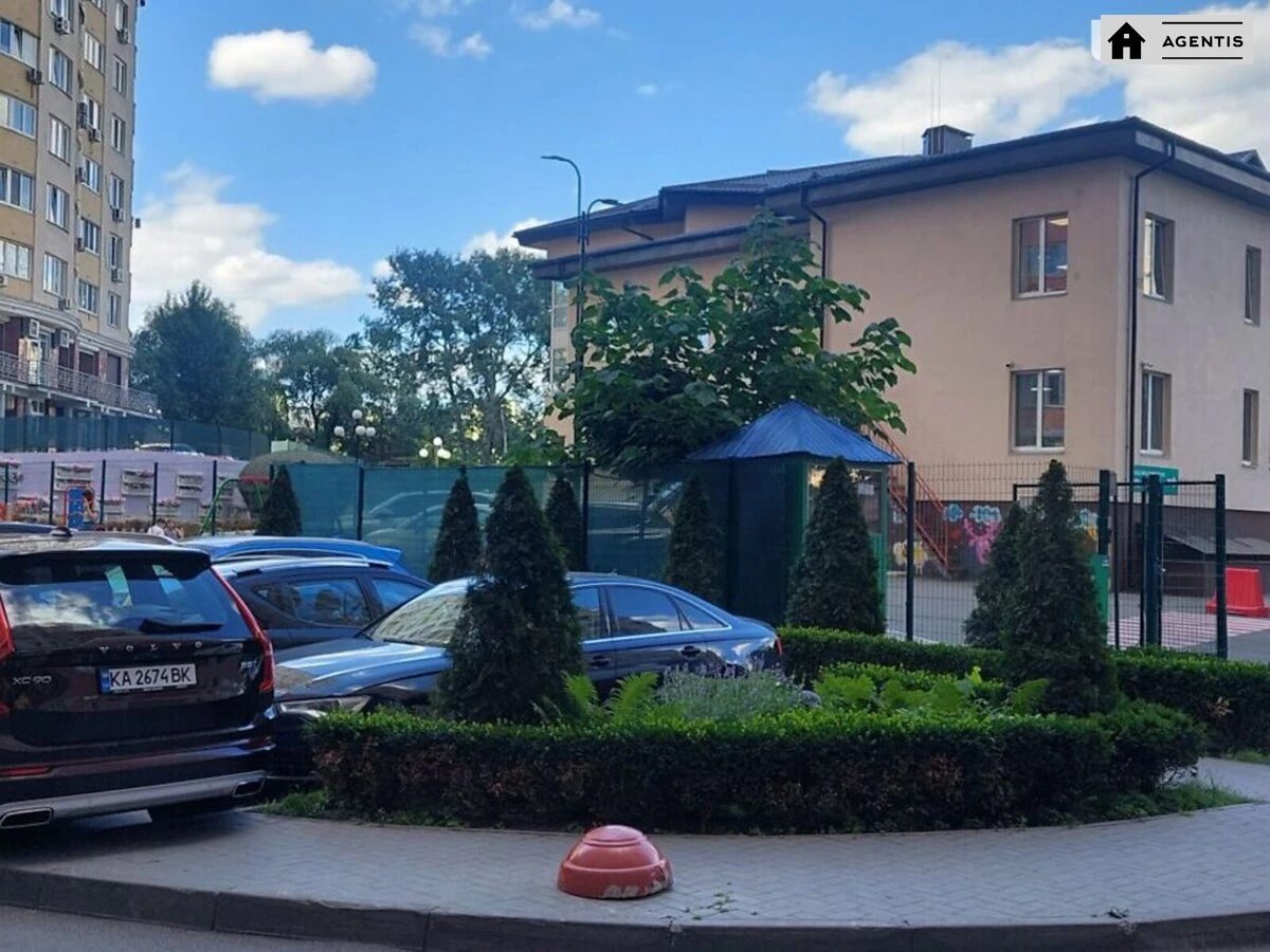 Сдам квартиру 3 комнаты, 77 m², 23 эт./25 этажей. 34, Юлії Здановської вул. (Михайла Ломоносова), Киев. 