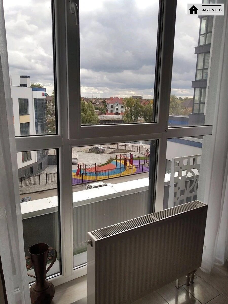 Apartment for rent 1 room, 30 m², 4th fl./11 floors. 19, Tsentralna vul., Kyiv. 