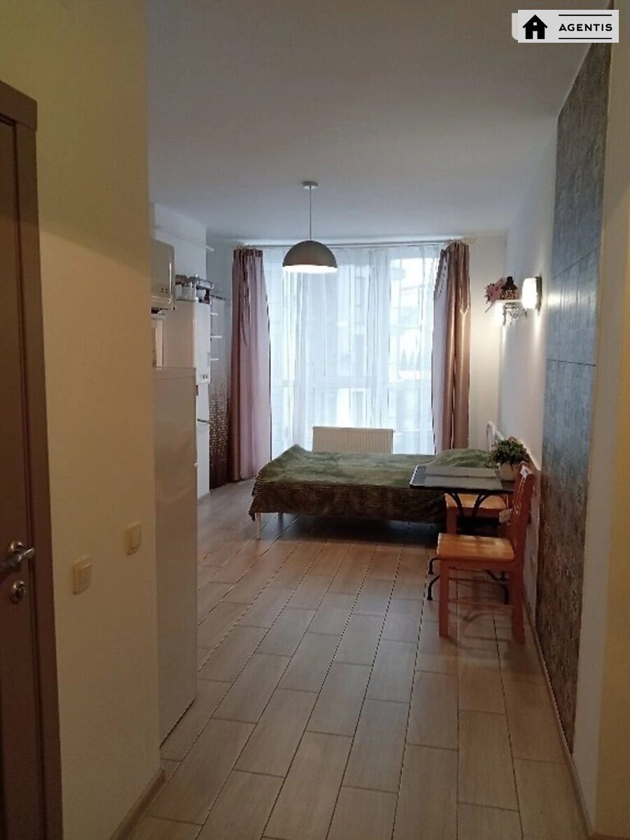 Здам квартиру 1 кімната, 30 m², 4 пов./11 поверхів. 19, Центральна вул., Київ. 