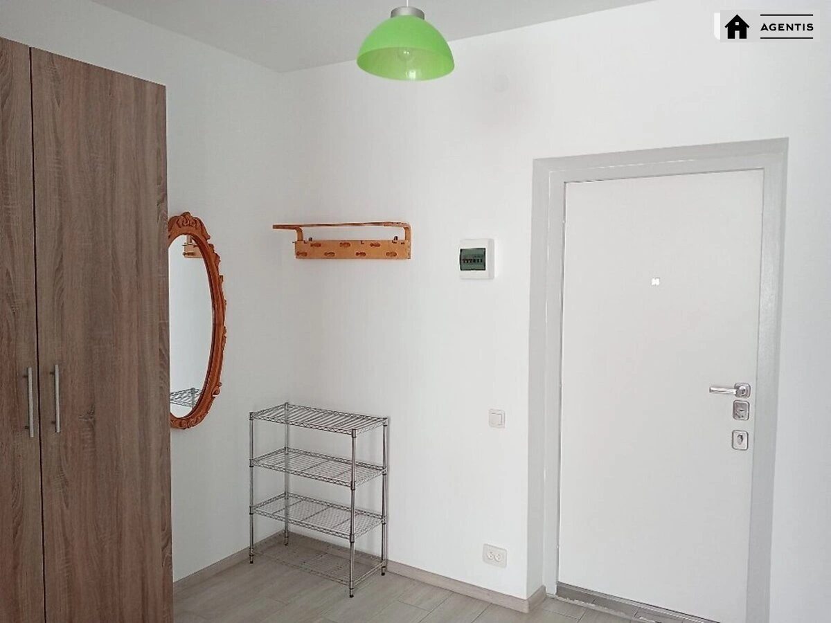 Сдам квартиру 1 комната, 30 m², 4 эт./11 этажей. 19, Центральна вул., Киев. 