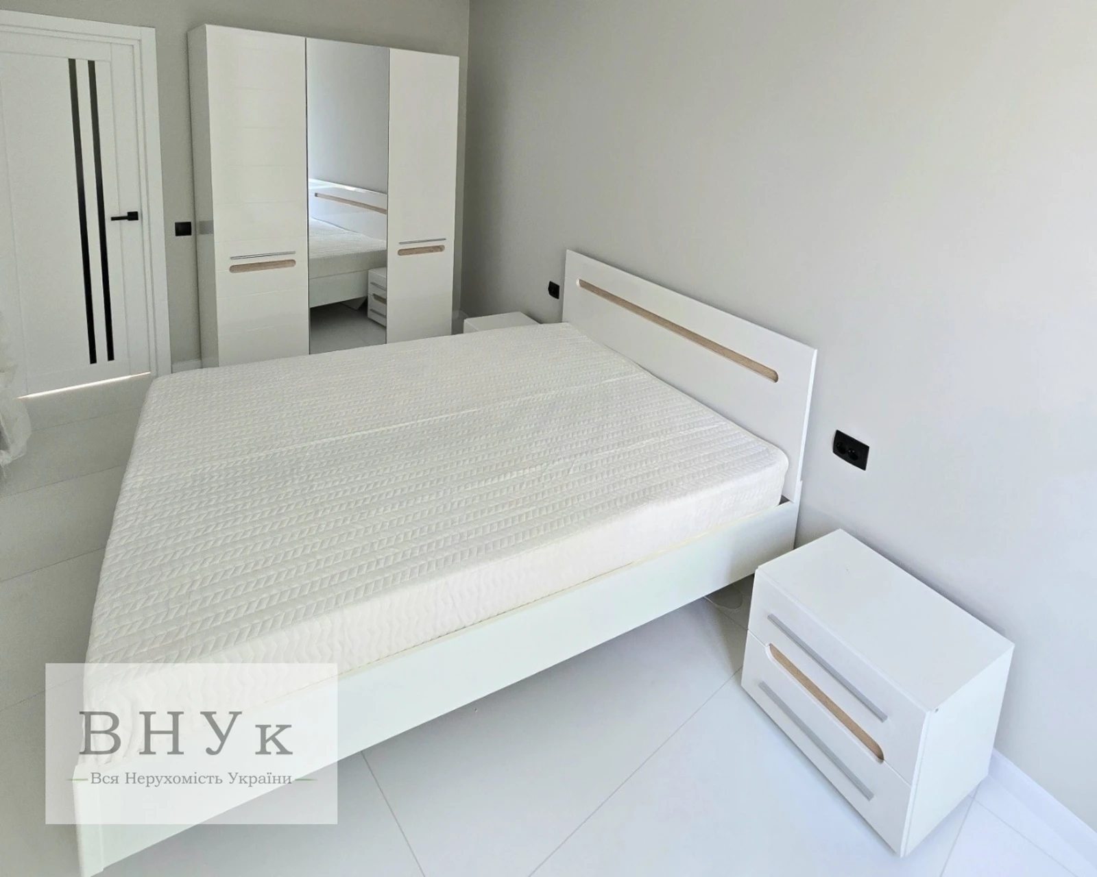 Продаж квартири 3 кімнати, 55 m², 1 пов./4 поверхи. Петриківська , Тернопіль. 