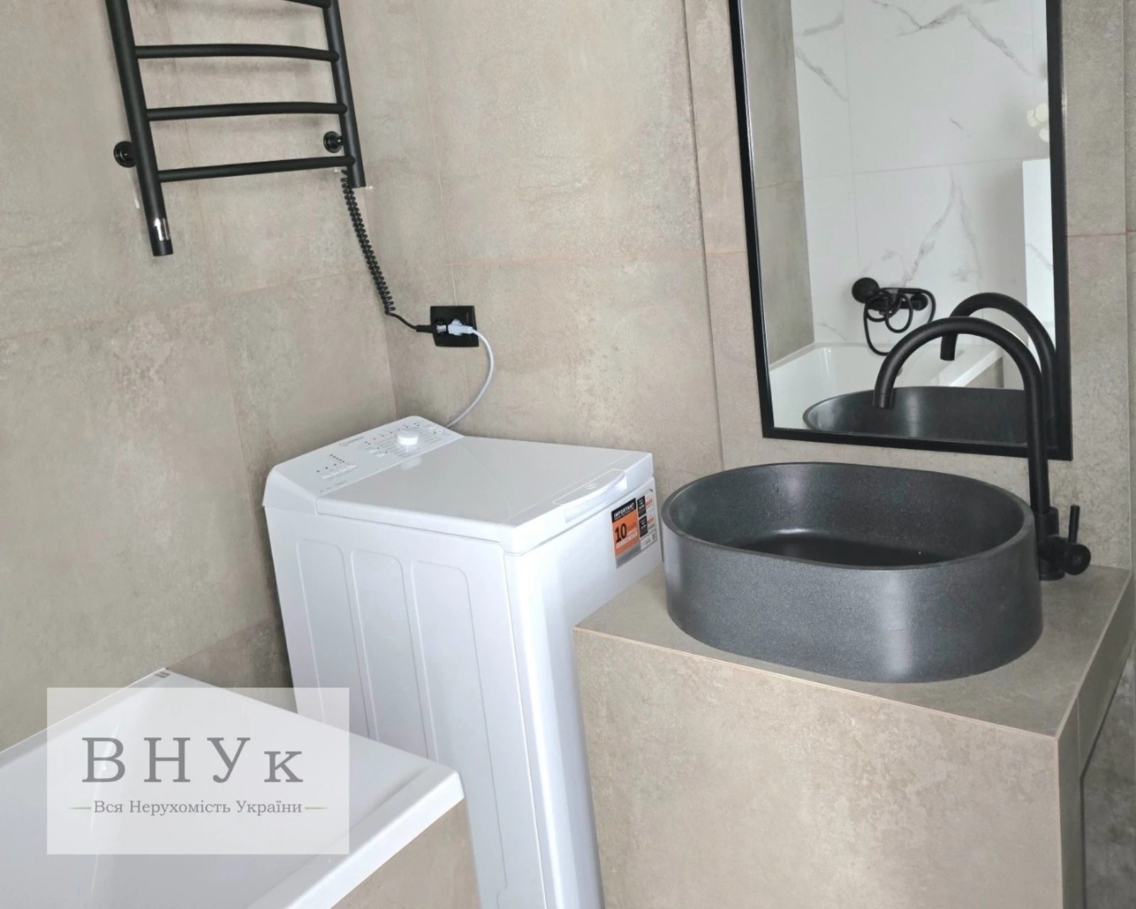 Продаж квартири 3 кімнати, 55 m², 1 пов./4 поверхи. Петриківська , Тернопіль. 