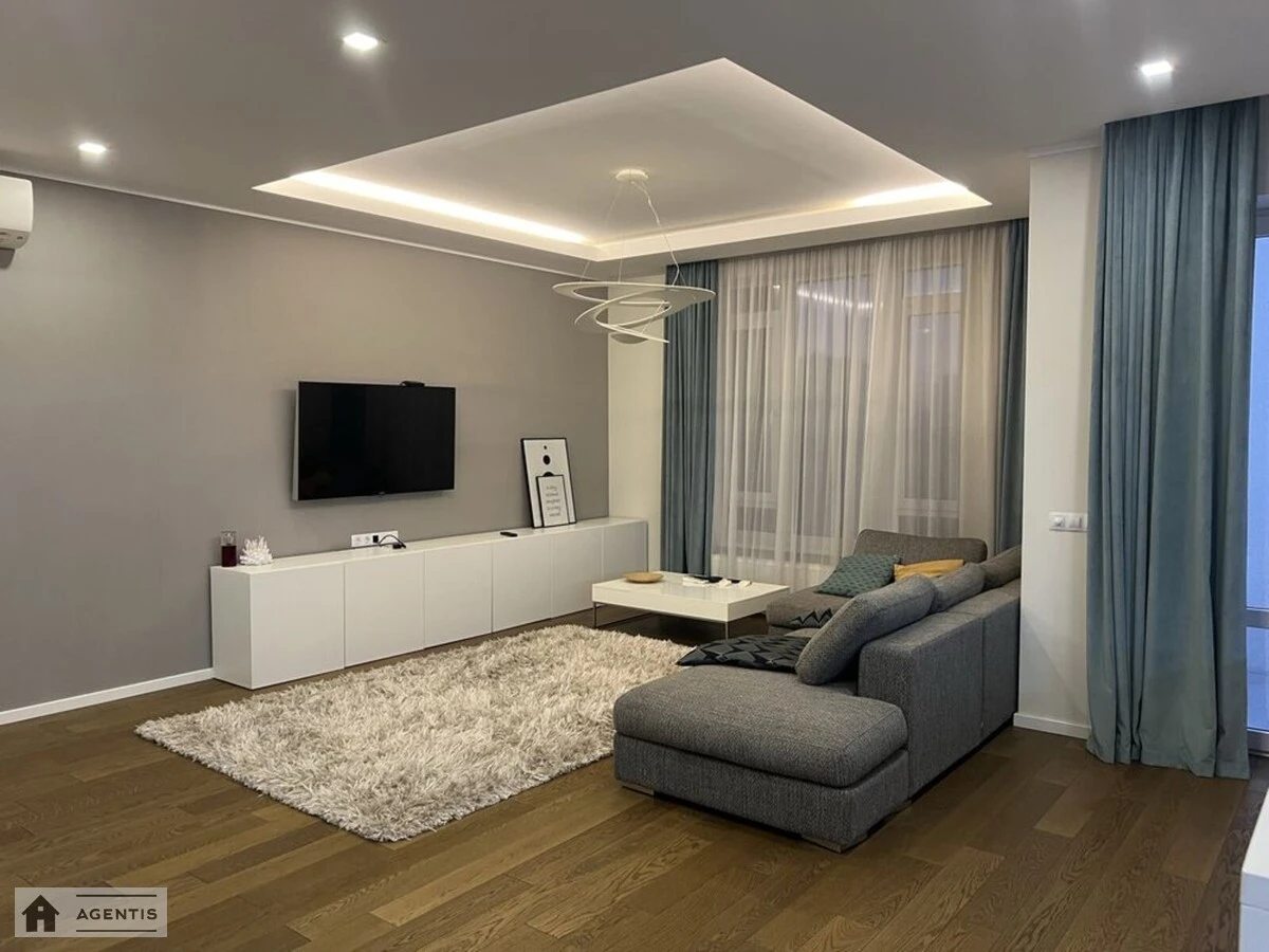 Сдам квартиру 3 комнаты, 125 m², 10 эт./21 этаж. Саперное Поле, Киев. 