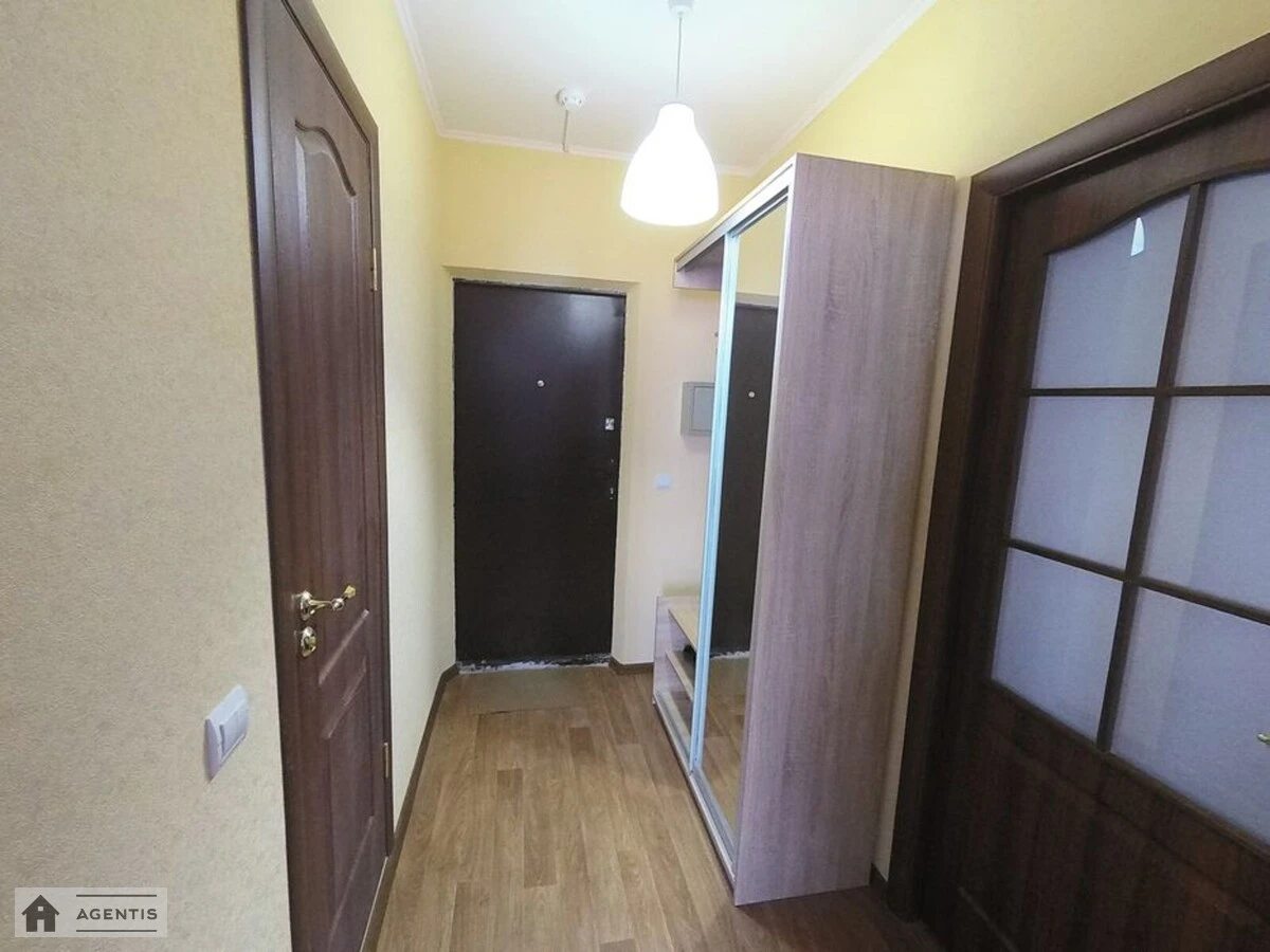 Apartment for rent 1 room, 37 m², 19th fl./25 floors. Borysa Hmyri vul., Kyiv. 