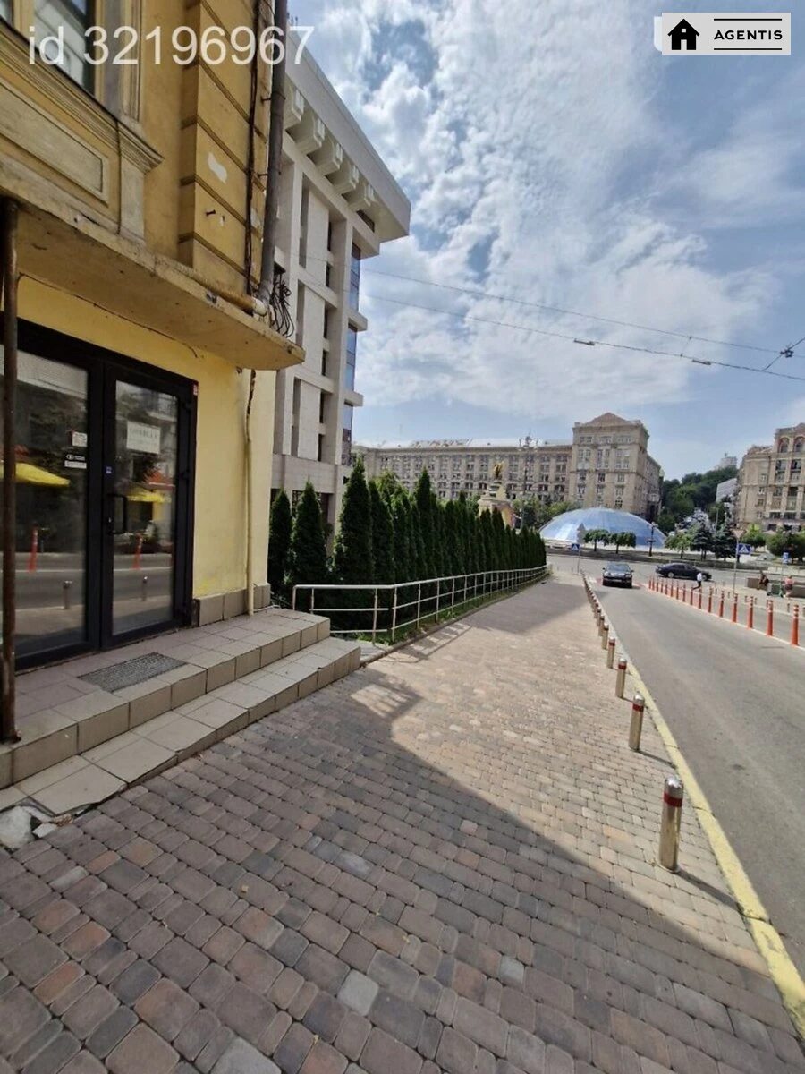 Apartment for rent 3 rooms, 110 m², 2nd fl./5 floors. Kostyolna 4, Kyiv. 